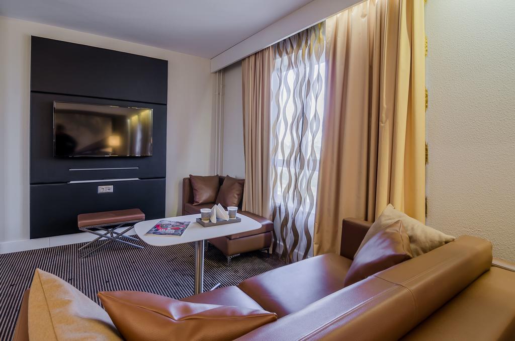 Mercure Cergy Pontoise Centre Eksteriør bilde