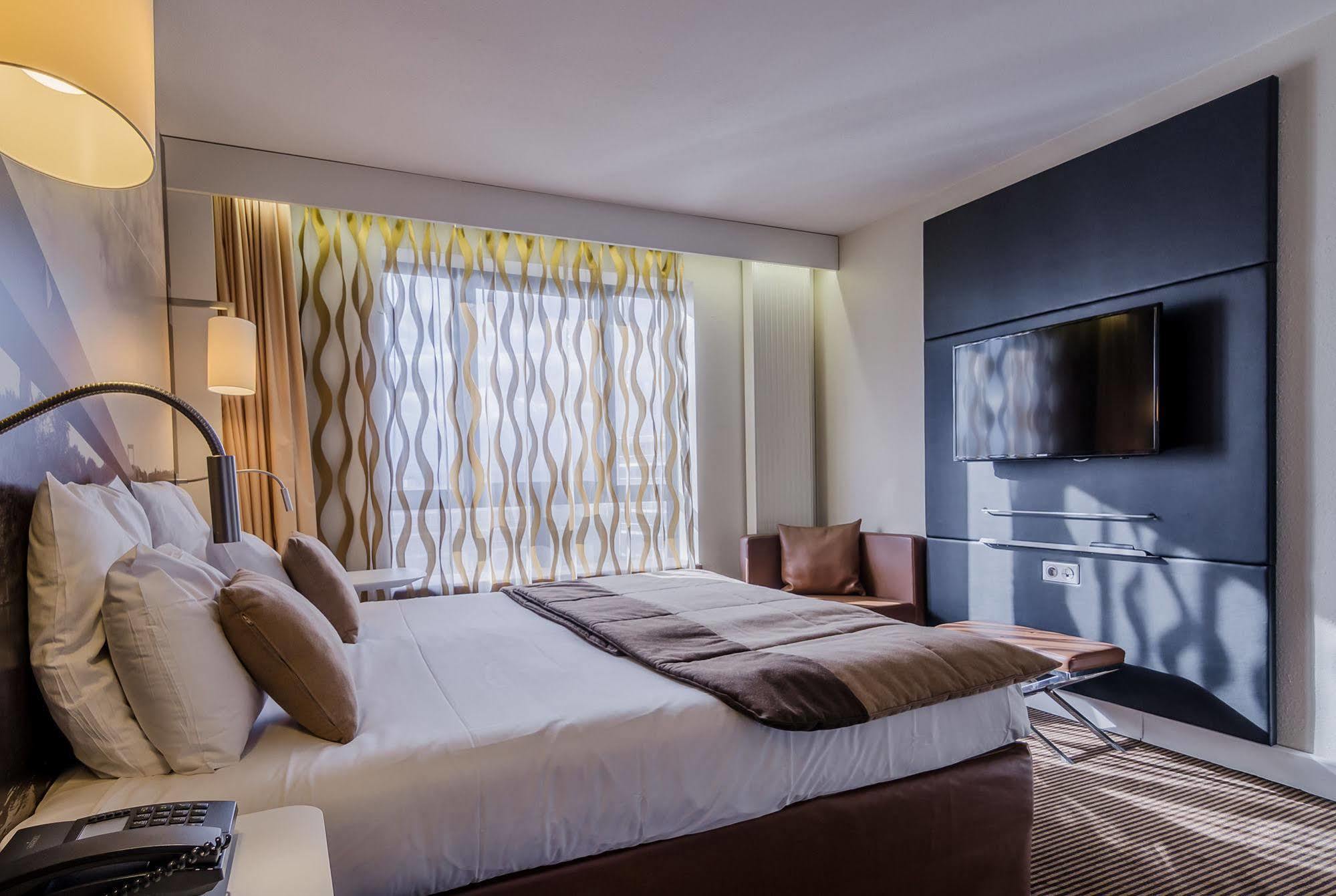 Mercure Cergy Pontoise Centre Eksteriør bilde